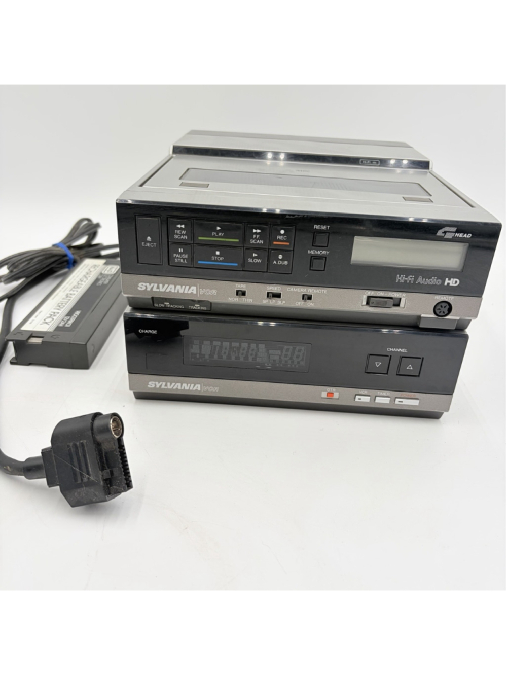 Sylvania VC4513SL01 Portable VHS VCR Player Recorder Battery Tested Works